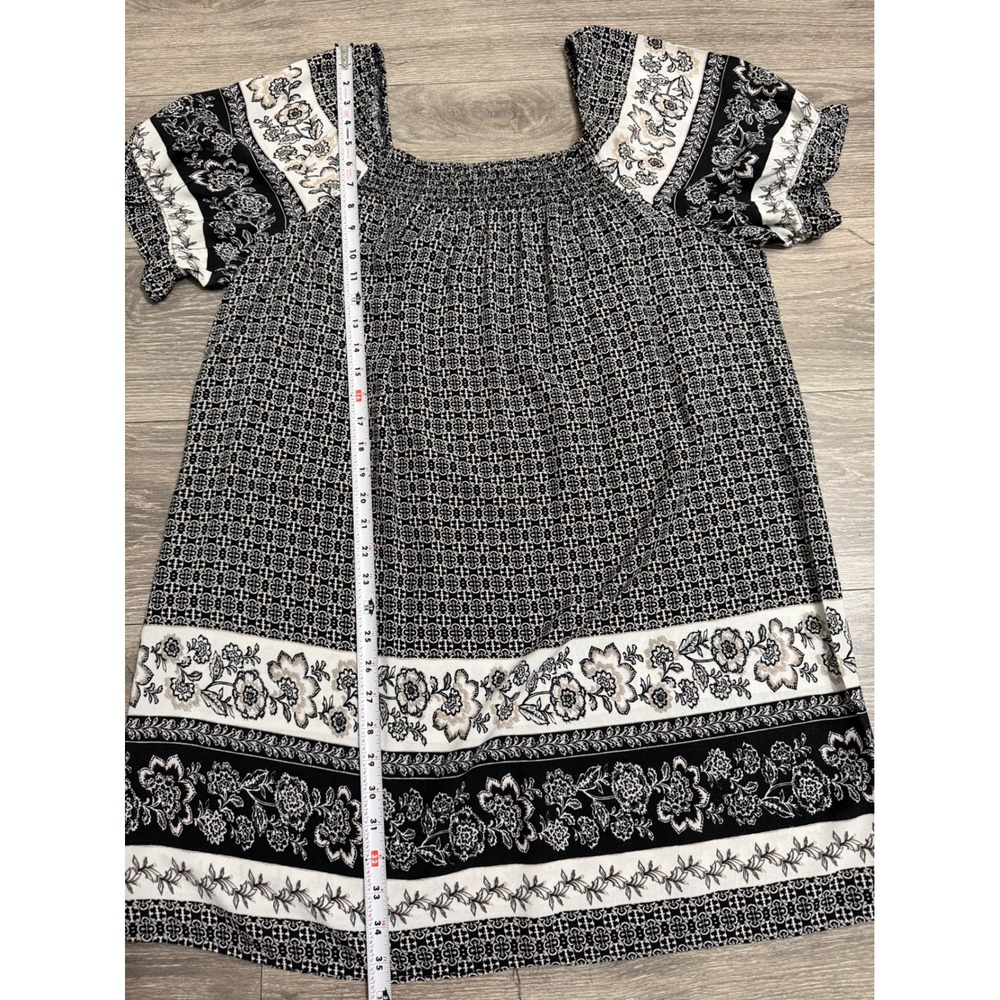Lightweight Mini Dress 1X Black White Geometric Floral Smocked Square Neck Beach - Picture 7 of 12